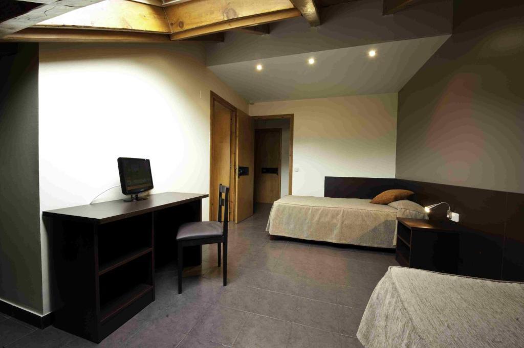 Alberg Les Estades Rialp Room photo